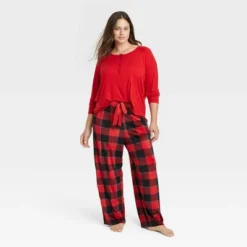 Women's Henley Gift Pajama Set - Stars Above™ -Trendy Women GUEST 2a7b05c7 c101 4b03 8d41 c602c9b1151a