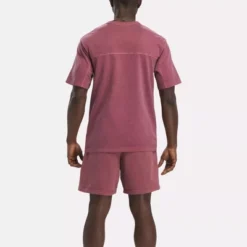 Reebok Classics Natural Dye T-Shirt -Trendy Women GUEST 350a8882 3ed4 402e 9b46 336dc68d2411