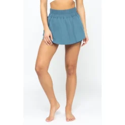 Yogalicious Radiant Commuter Woven High Waist Skort -Trendy Women GUEST 46f0f3eb e1e7 416f 8d2c 472b72f74ab0