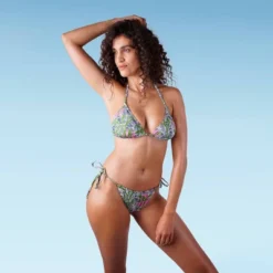 Liberty & Justice Women's Triangle Bikini Top 17 Liberty & Justice Women's Triangle Bikini Top -Trendy Women GUEST 5b934ca9 a340 4e23 a979 1e594556957e