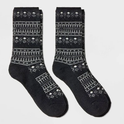 Women's 2pk Heavyweight Cushioned Fair Isle Crew Socks - All In Motion™ 4-10 3 Women's 2pk Heavyweight Cushioned Fair Isle Crew Socks - All In Motion™ 4-10 - Image 3