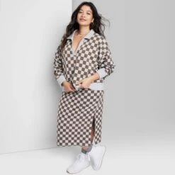 Women's Ascot + Hart Collared Checkered Long Sleeved Graphic Pullover -Trendy Women GUEST b75e87f3 d2bb 4323 a5da aeeda9bd3e2f